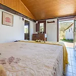 Casa Lavoura Em Requeixo