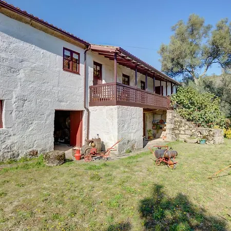 Casa Lavoura Em Requeixo