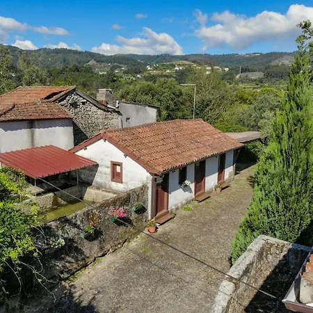 Casa Lavoura Em Requeixo Celorico De Basto