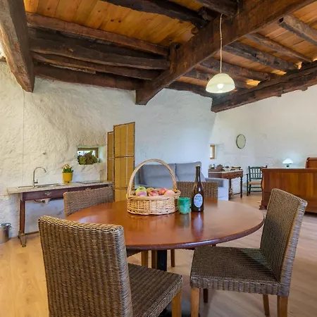 Casa Lavoura Em Requeixo Séjour à la campagne Castelbuono