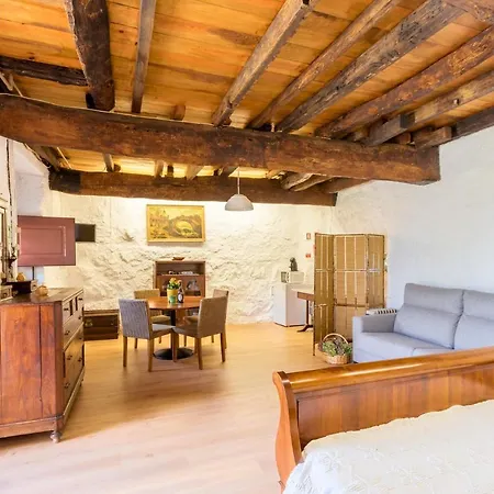 Casa Lavoura Em Requeixo * Селорику-ди-Башту