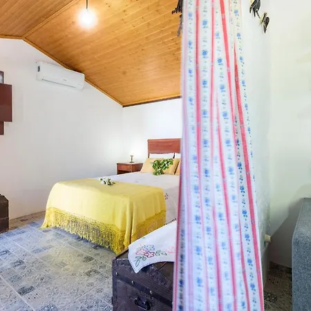 Casa Lavoura Em Requeixo *