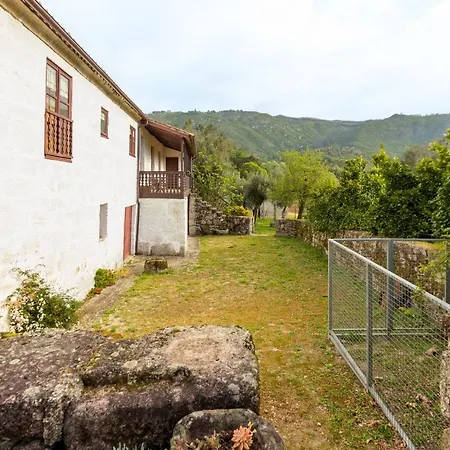 Casa Lavoura Em Requeixo Séjour à la campagne Castelbuono