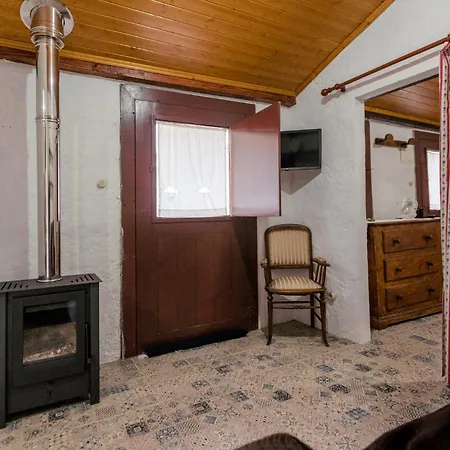 Casa Lavoura Em Requeixo *