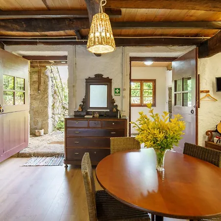 Casa Lavoura Em Requeixo