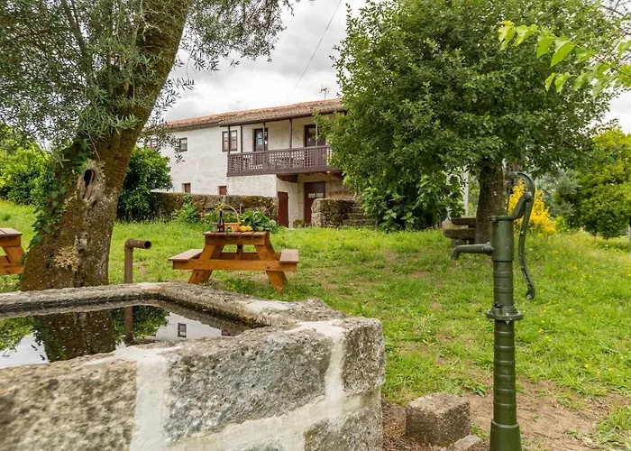 Venkovský dům Casa Lavoura Em Requeixo *