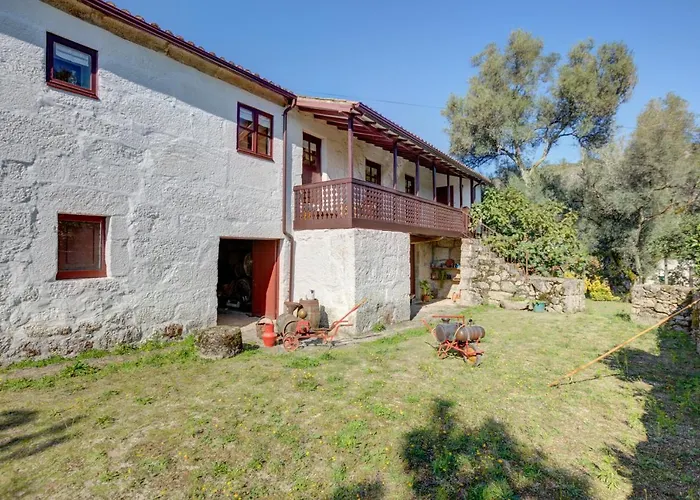 Casa Lavoura Em Requeixo