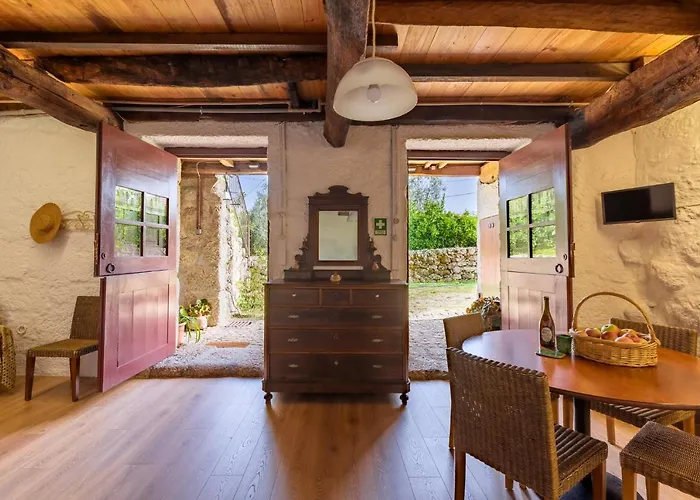 Casa Lavoura Em Requeixo *