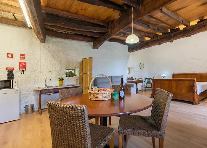 Casa Lavoura Em Requeixo 컨트리하우스 세로리코데바스토