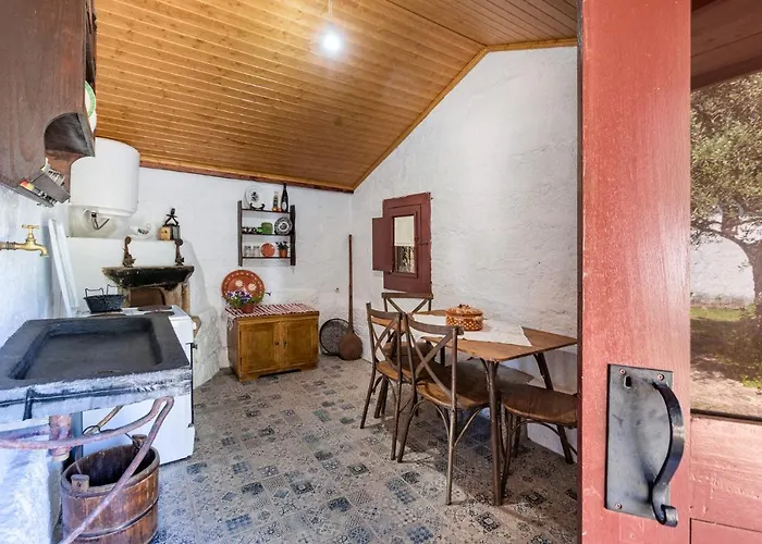 Casa Lavoura Em Requeixo *