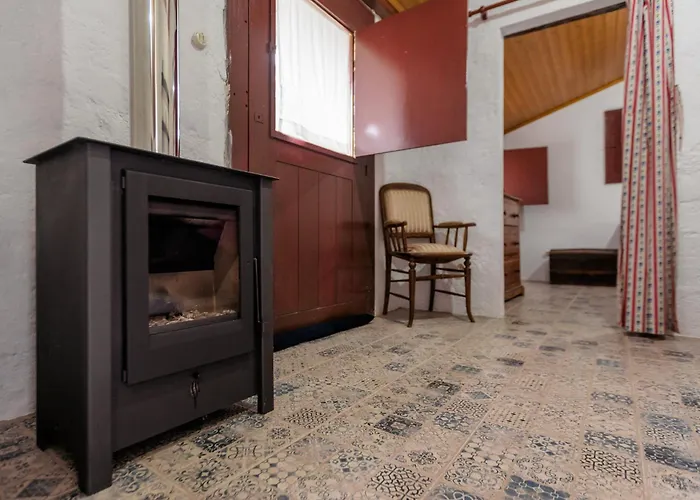 Casa Lavoura Em Requeixo 컨트리하우스