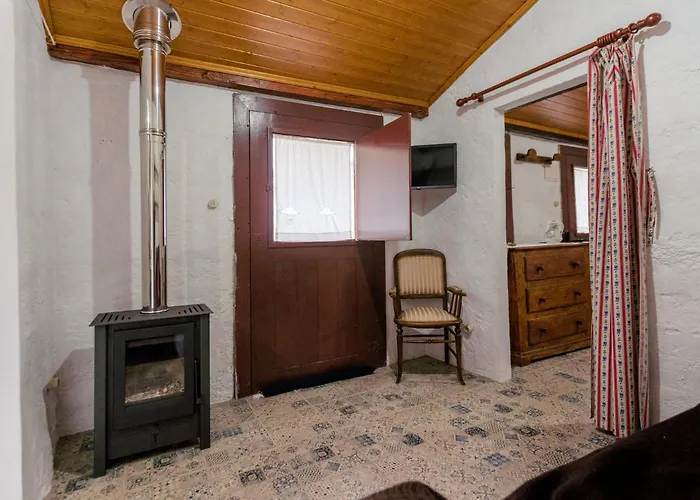 Casa Lavoura Em Requeixo *